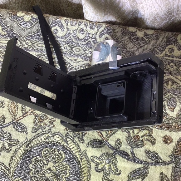 Vintage camera Kodak instamatic x-35 with book w (used) flash bulb for Display - Picture 4 of 6